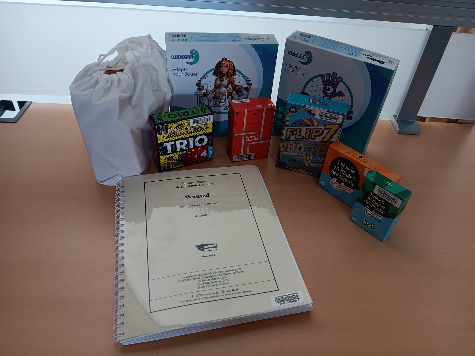 illustration mallette thématique